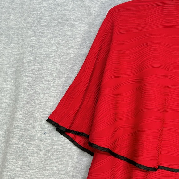 COME N SEE Holiday Christmas Valentines Classic Big Button Warm Washable Cape - Picture 6 of 12